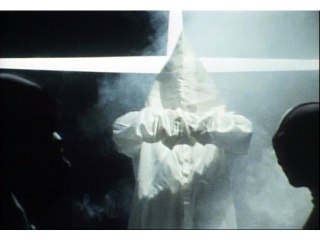 第6話 赤い謎!スパイルートを海に追え