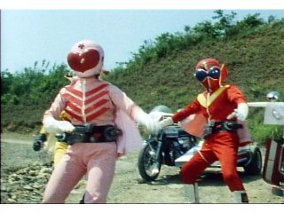 第13話 ピンクの秘密!人間爆弾を倒せ