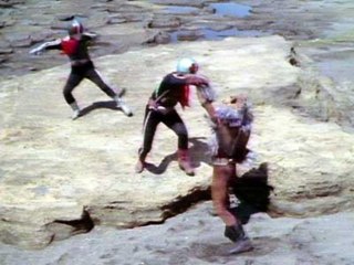 第34話 危機一発!キバ男爵対三人ライダー