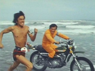 第3話　 強くてハダカで速い奴!