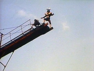 第32話 必殺!超電三段キック!!