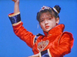 第1話 あの娘が街にやって来た