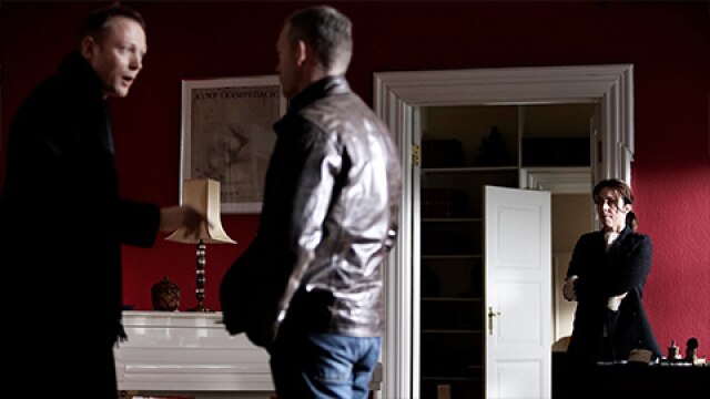 第12話 窓際のシルエット