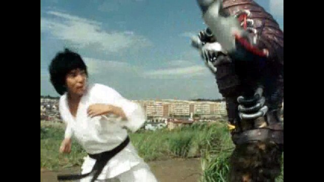 第2話 闘いの時来たり!技は赤心少林拳