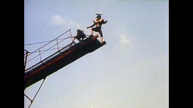 第32話 必殺!超電三段キック!!