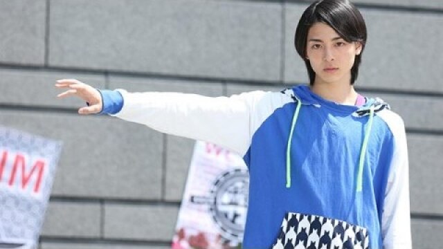 第4話 誕生!3人目のぶどうライダー!