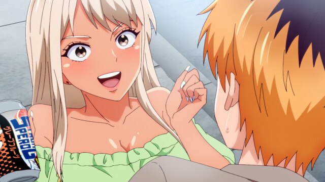 2本目 日焼けギャル人妻の唇は…